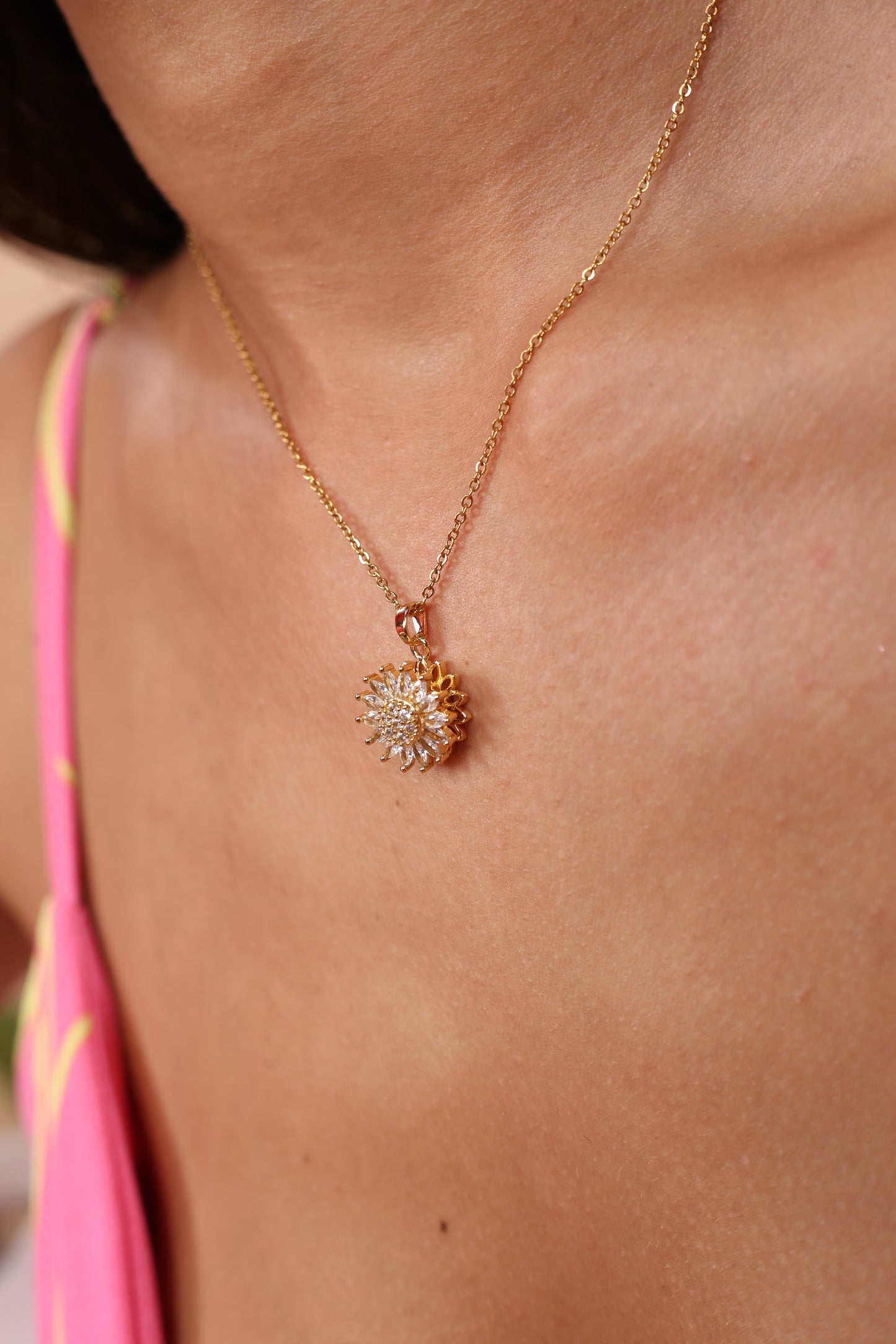 Set Collar + Anillo Girasol Giratorio 🌻✨| Baño en Oro de 18k + Caja de Lujo ¡Gratis!